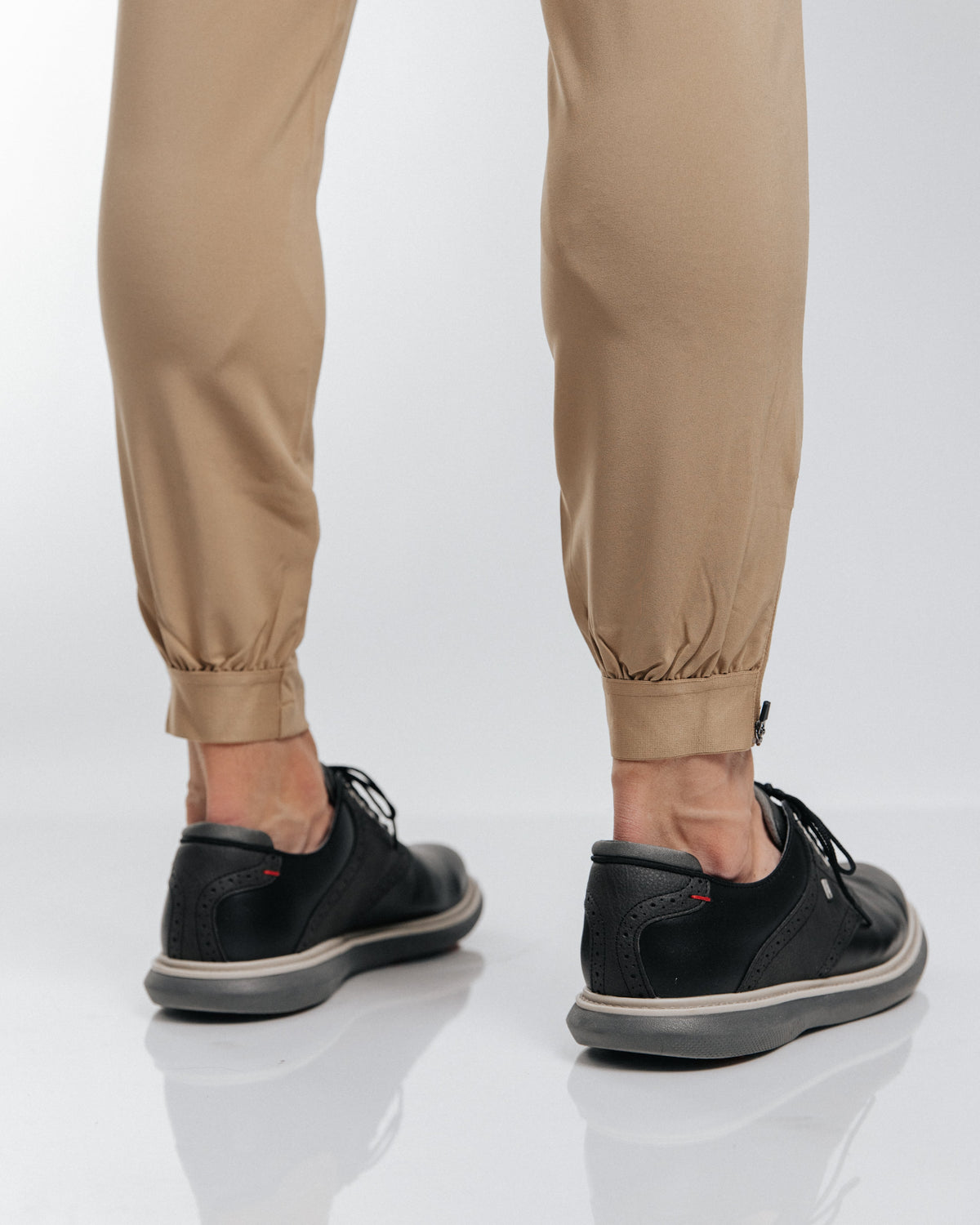 Primo Golf makes golf joggers for every height and size